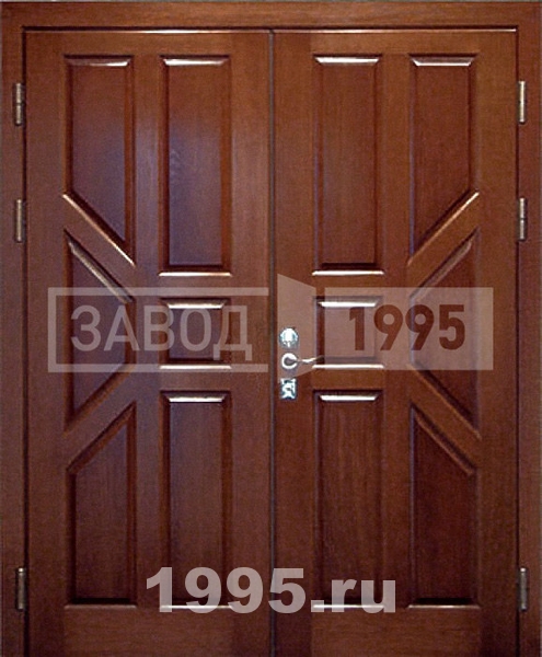 Металлические двери в коттедж из массива