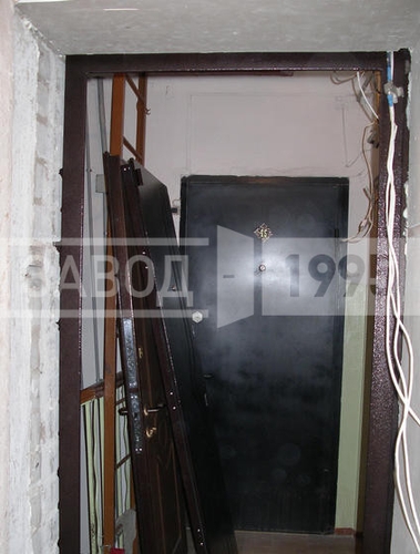 Демонтаж старой двери