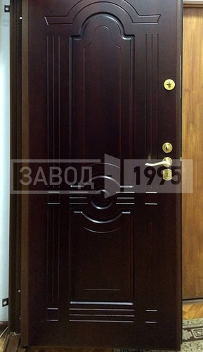 Дверь с МДФ