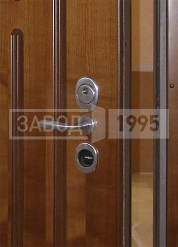 Ручка двери с фрезеровкой