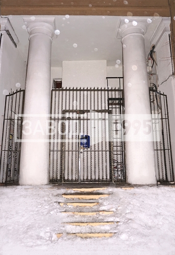 Общий вид двери-перегородки Общий вид двери-перегородки