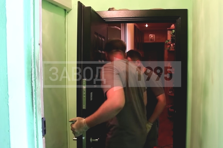 Навешивание дверного полотна Навешивание дверного полотна