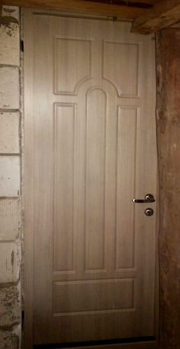 Белая МДФ дверь