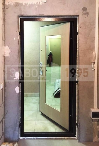 Двери МДФ с зеркалом