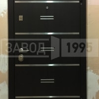 Дверь с молдингами Дверь с молдингами