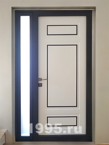 Дверь с боковым остеклением