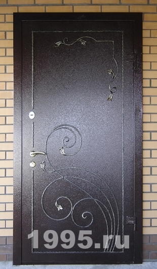 Установленная дверь