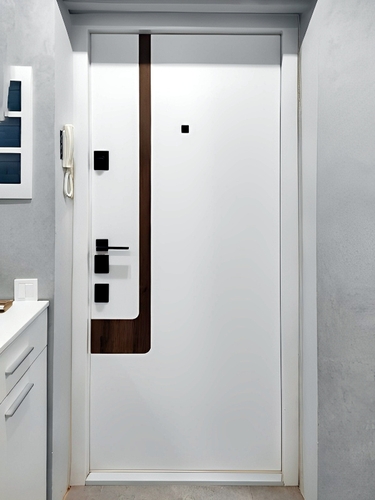 Дверь с матовым стеклом, вид изнутри