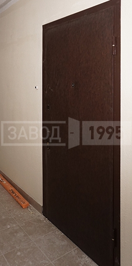 Монтаж офисной двери с напылением и ламинатом в Королеве