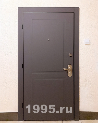 Квартирная дверь с отделкой МДФ