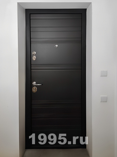 Металлическая дверь для квартиры