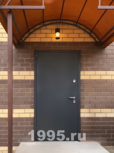 Металлическая входная дверь