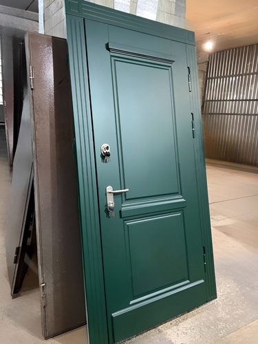 Огнестойкая дверь с МДФ, внешняя сторона