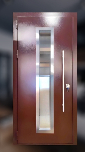 Остекленная дверь с ручкой-скобой