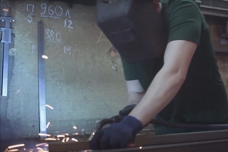 Сваривание деталей Сваривание деталей