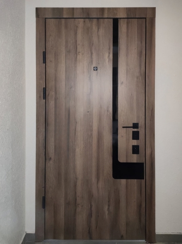 Стальная дверь в квартиру