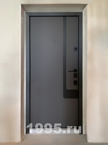 Стальная дверь в квартиру